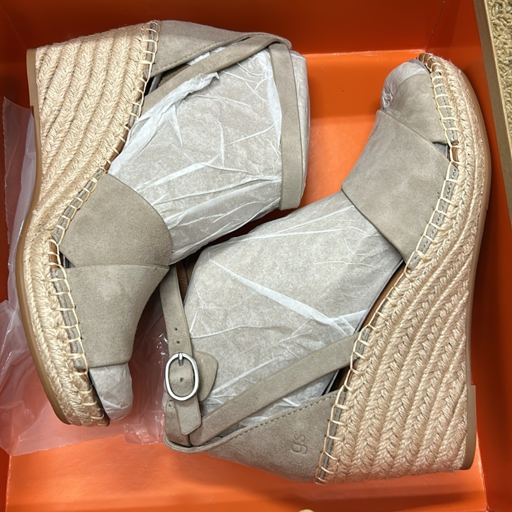 gentle souls Cream Espadrilles with Ankle Strap and Textured Upper - Picture 4 of 5